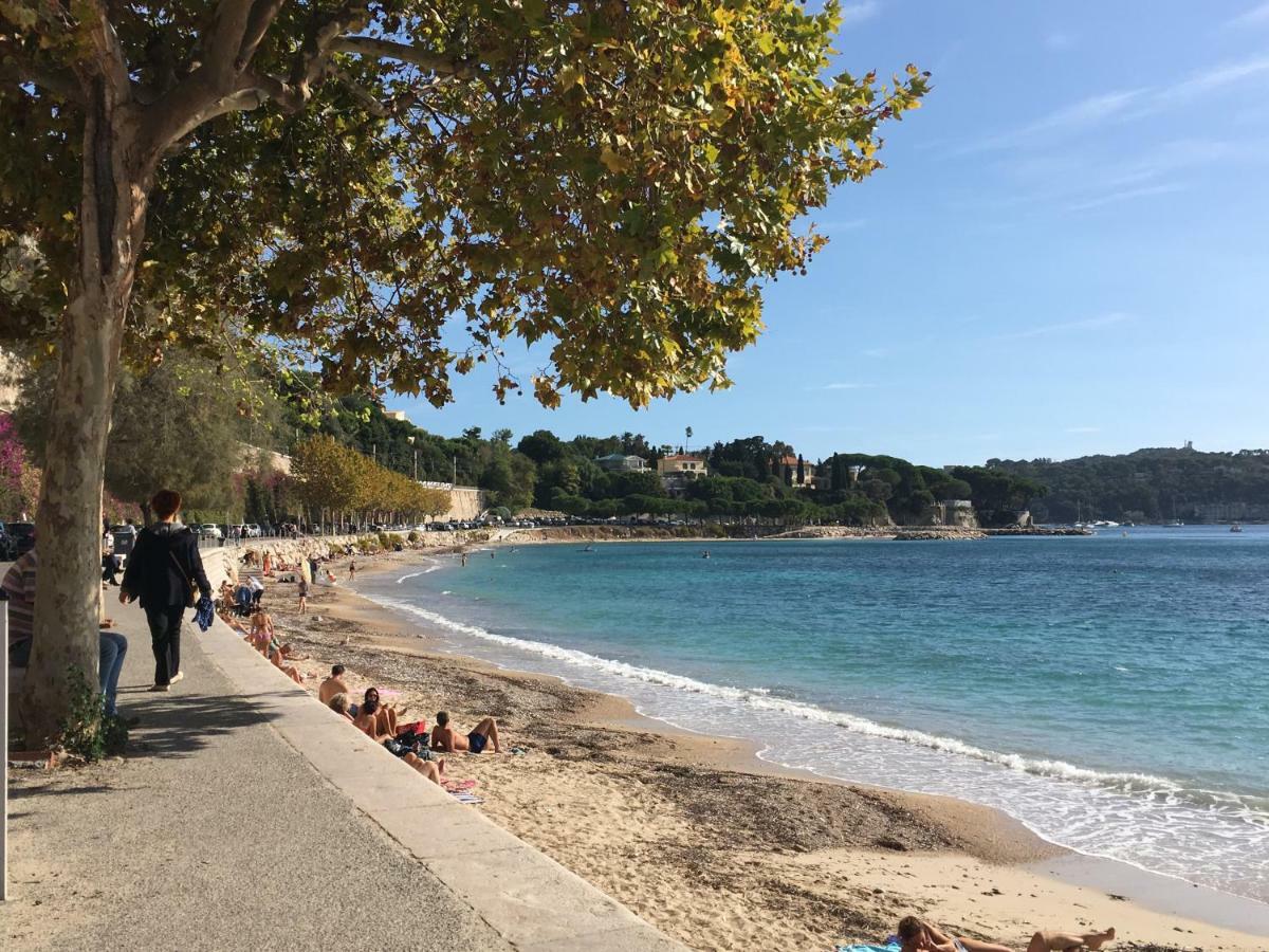 Nyrenoverad Laegenhet Med Havsutsikt Villefranche-sur-Mer Luaran gambar